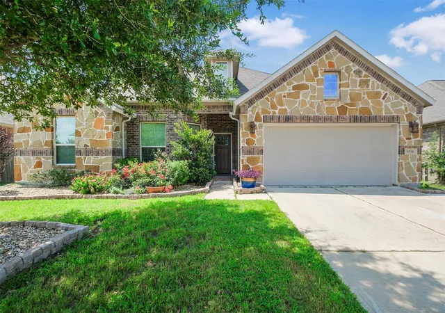 1st image of 30014 Valley Terrace Dr, Fulshear, TX 77441 | MLS# 19311077