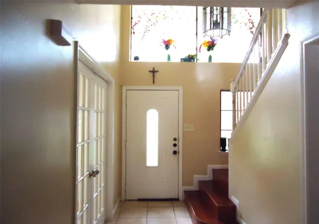 Photo 4 of Sale Pending at 15318 Bonita Springs Dr, Houston, TX 77083 | MLS# 95213703 | Listing updated on 2026-09-19