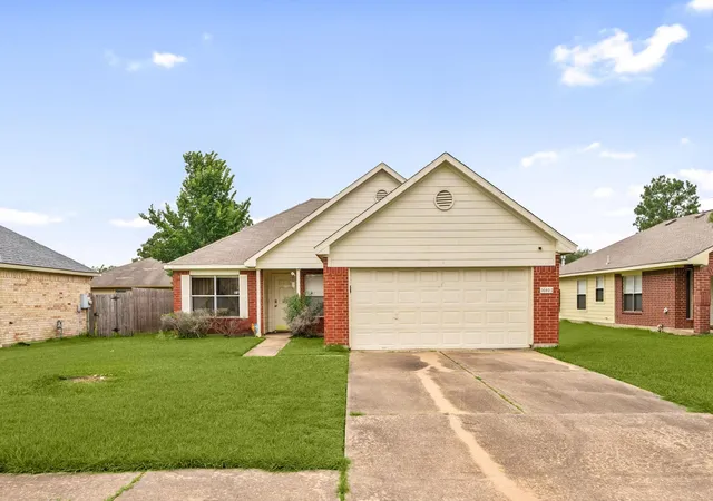 Photo 1 of Single family home for sale at 16602 Lazy Ridge Rd, Houston, TX 77053 | MLS# 890117 | Listing updated on 2026-06-14