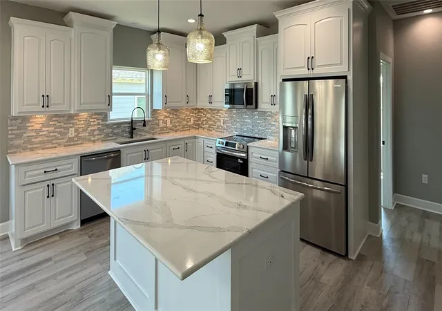 3rd image of 865 Palmetto Dr, Port Bolivar, TX 77650 | MLS# 74944729