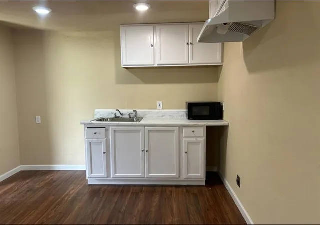 3rd image of 819 E Guadalupe St, La Grange, TX 78945 | MLS# 44558760