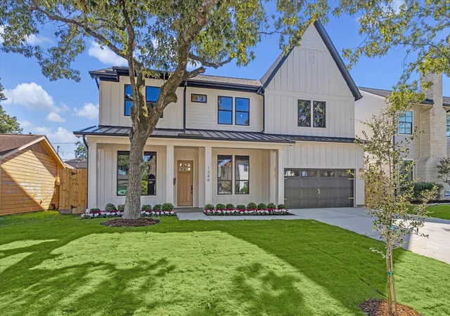 1st image of 1359 Wakefield Dr, Houston, TX 77018 | MLS# 88542335