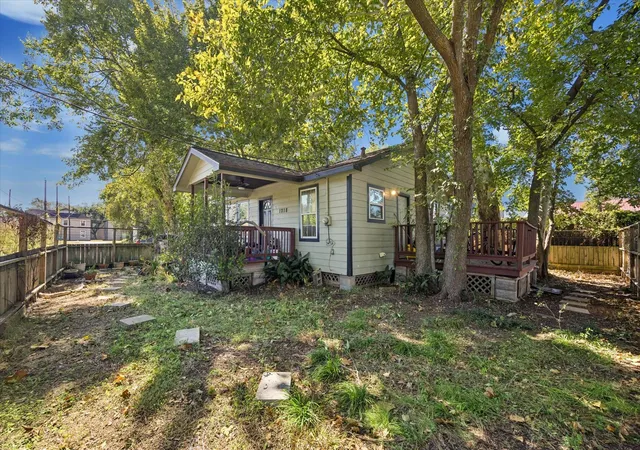 4th image of 1218 & 1216 Paul Quinn St, Houston, TX 77091 | MLS# 17001016