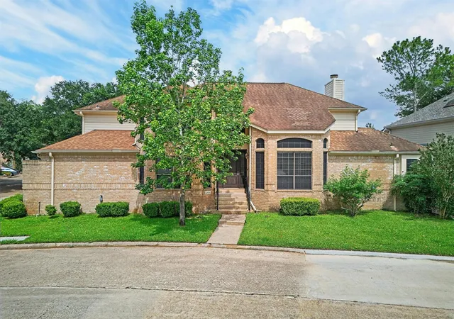 Photo 2 of Single family home for sale at 12929 Kingsbridge Ln, Houston, TX 77077 | MLS# 51987720 | Listing updated on 2026-08-30