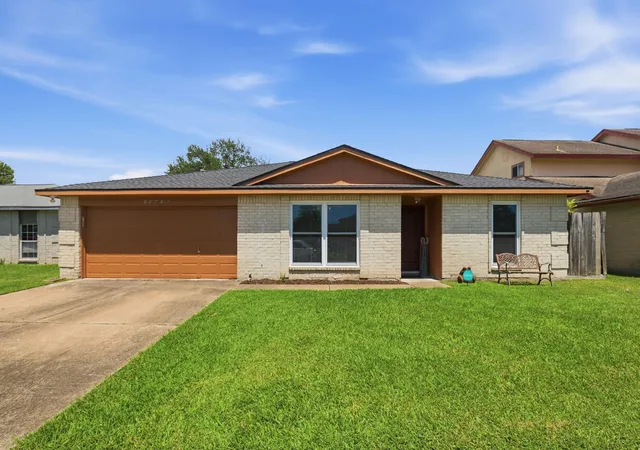 2nd image of 10419 Odessa Dr, Sugar Land, TX 77498 | MLS# 46109760