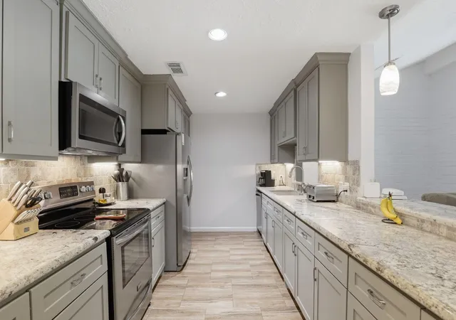5th image of 10419 Odessa Dr, Sugar Land, TX 77498 | MLS# 46109760