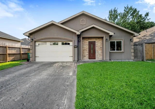 Photo 2 of Single family home for sale at 2526 Perez Rd, Pasadena, TX 77502 | MLS# 61396135 | Listing updated on 2026-09-17