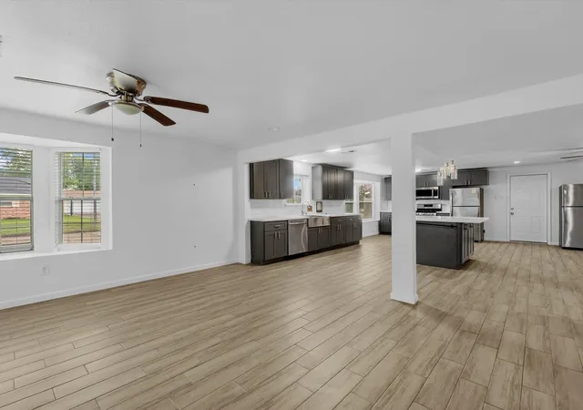 Photo 3 of Single family home for sale at 5747 Fontenelle Dr, Houston, TX 77035 | MLS# 11630445 | Listing updated on 2026-08-20
