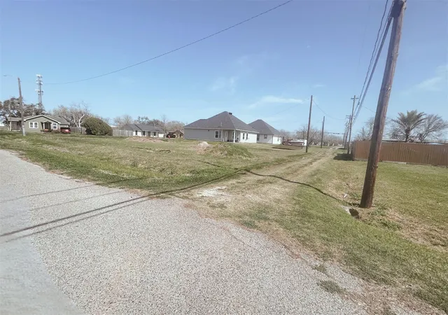 Homes for sale in Freeport, TX | 101 S Avenue C, Freeport, TX 77541 | MLS# 27110981