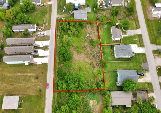4th image of 433 13Th St, Dickinson, TX 77539 | MLS# 97446001