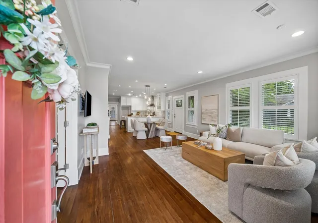 5th image of 200 E 26Th St, Houston, TX 77008 | MLS# 45985101