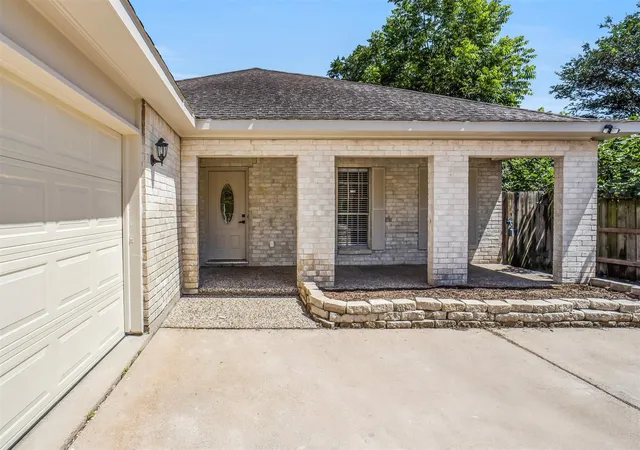 2nd image of 7834 Vickijohn Dr, Houston, TX 77071 | MLS# 30473252