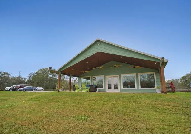 Photo 3 of Single family home for sale at 3559 Fm 521 Rd, Brazoria, TX 77422 | MLS# 76564827 | Listing updated on 2026-03-04