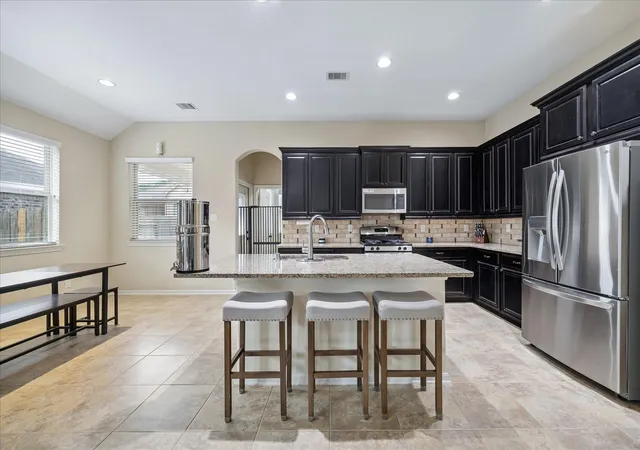 Photo 3 of Single family home for sale at 6723 Hunters Way Ln, Baytown, TX 77521 | MLS# 41816608 | Listing updated on 2026-08-15
