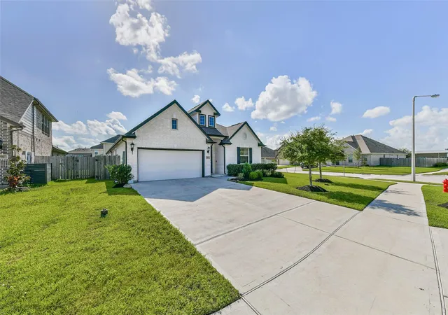 2nd image of 702 Campbell Dr, League City, TX 77573 | MLS# 3063720