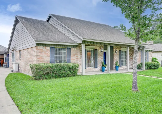 Photo 2 of Single family home for sale at 12906 Advance Dr, Houston, TX 77065 | MLS# 22651552 | Listing updated on 2026-08-26