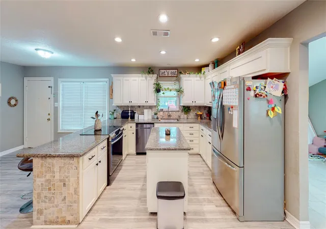 Homes for sale in West Columbia, TX | 751 County Road 703, West Columbia, TX 77486 | MLS# 50697975