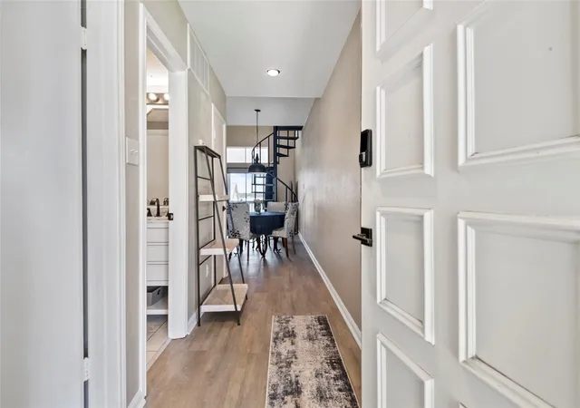 3rd image of 162 April Point Dr S, Montgomery, TX 77356 | MLS# 96875440
