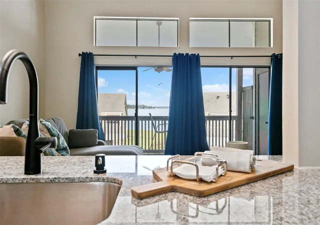 4th image of 162 April Point Dr S, Montgomery, TX 77356 | MLS# 96875440