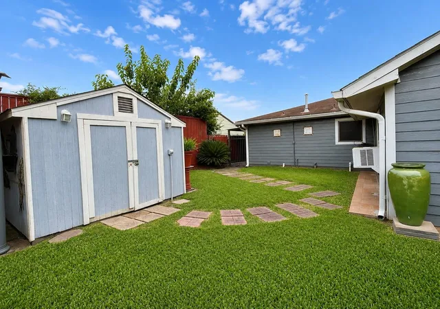 4th image of 10614 Sorsby Wy, Houston, TX 77047 | MLS# 67944284