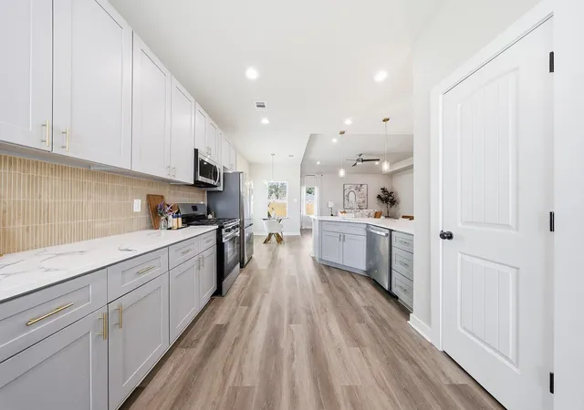 4th image of 6313 Joe Louis Ln, Houston, TX 77091 | MLS# 15064696