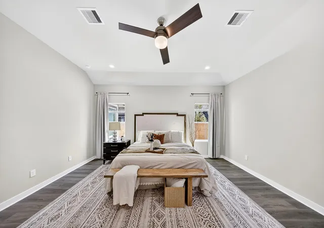 5th image of 6313 Joe Louis Ln, Houston, TX 77091 | MLS# 15064696
