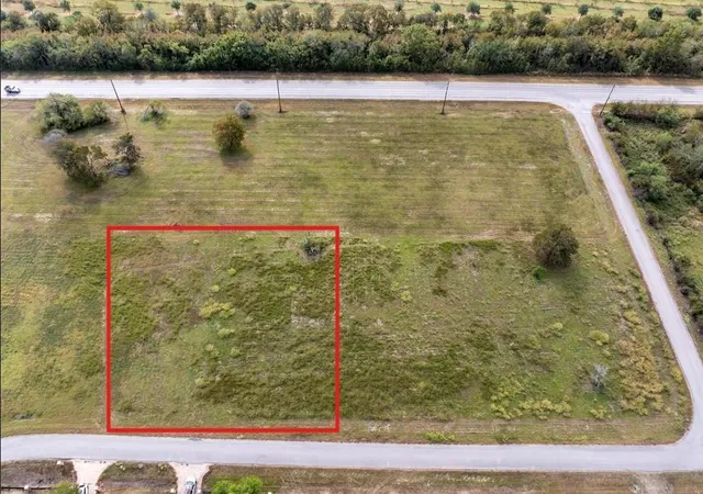 Photo 2 of Land for sale at 00 W Bronco Rd, Simonton, TX 77485 | MLS# 4790162 | Listing updated on 2026-10-02