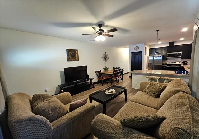 4th image of 6706 Avenue C, Houston, TX 77011 | MLS# 15558463