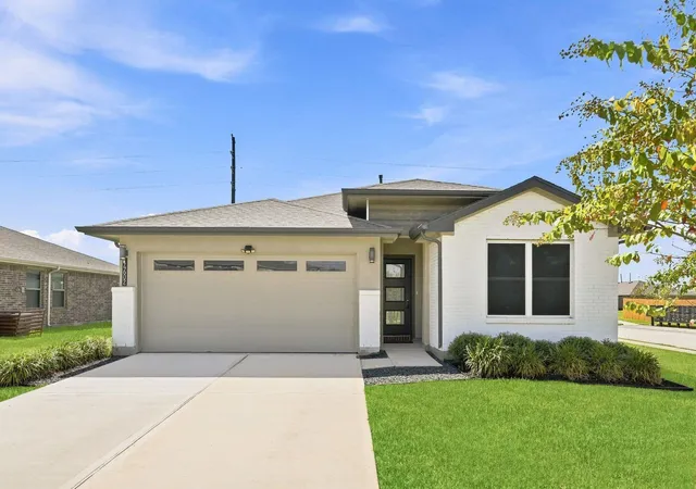 2nd image of 14602 Sweet Water Dr, Mont Belvieu, TX 77523 | MLS# 10092807
