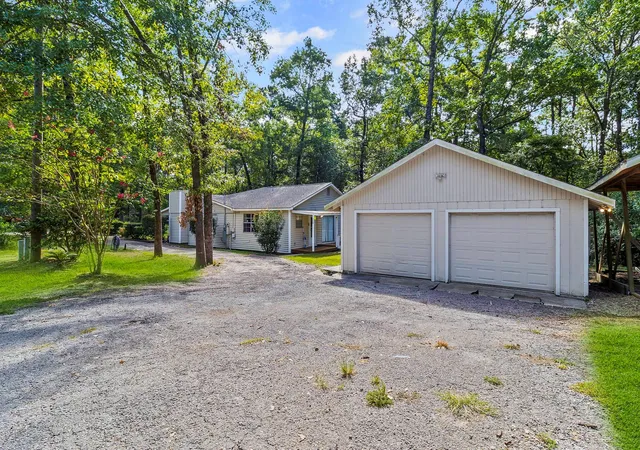 1st image of 118 Finch Dr, Livingston, TX 77351 | MLS# 76812579