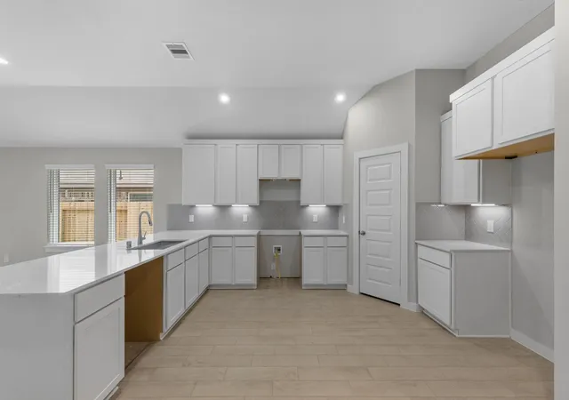 Photo 3 of Single family home for sale at 1763 Pecan Woods Ln, Conroe, TX 77301 | MLS# 6931861 | Listing updated on 2026-08-26