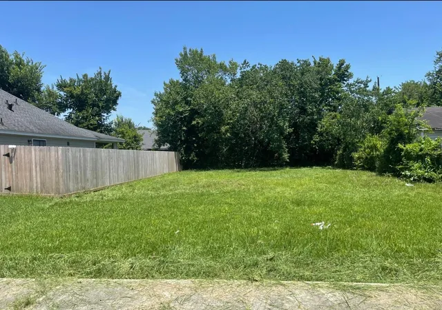 Photo 2 of Land for sale at 0 Staples St, Houston, TX 77026 | MLS# 78777789 | Listing updated on 2026-07-27