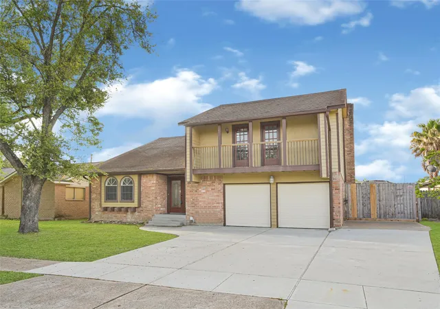 Photo 2 of Single family home for sale at 10026 Sageaspen Ln, Houston, TX 77089 | MLS# 70079720 | Listing updated on 2026-07-24