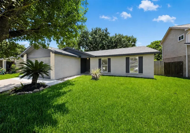 1st image of 10431 Long River Dr, Sugar Land, TX 77498 | MLS# 39914808