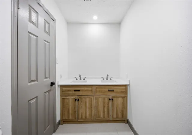 26th image of 10431 Long River Dr, Sugar Land, TX 77498 | MLS# 39914808