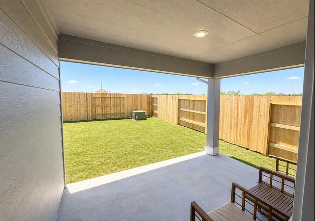 Photo 6 of Sale Pending at 13404 Verbena Vista Trl, Houston, TX 77048 | MLS# 69382506 | Listing updated on 2026-10-05