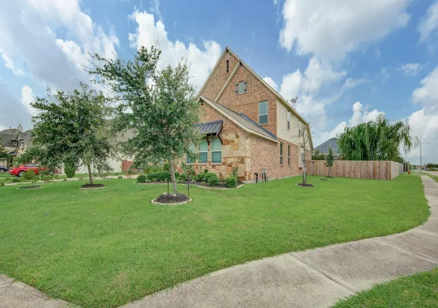 2nd image of 3077 Tradinghouse Creek Ln, League City, TX 77573 | MLS# 47062194