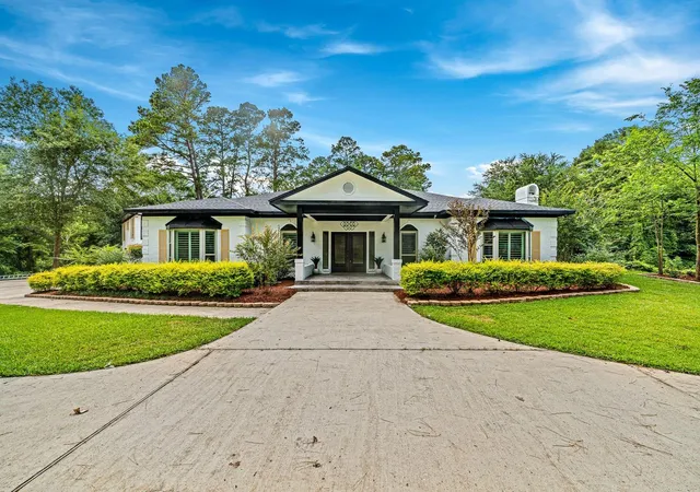 Photo 2 of Single family home for sale at 1966 Ogrady Dr, Conroe, TX 77304 | MLS# 34785351 | Listing updated on 2026-09-07
