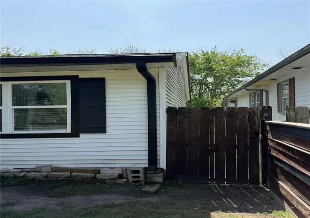 Homes for sale in Bacliff, TX | 4710 9Th St, Bacliff, TX 77518 | MLS# 93498808