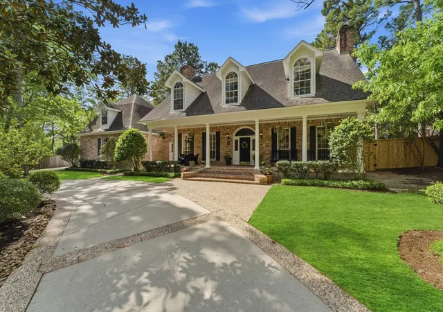 3rd image of 147 N Taylor Point Dr, Spring, TX 77382 | MLS# 32647230