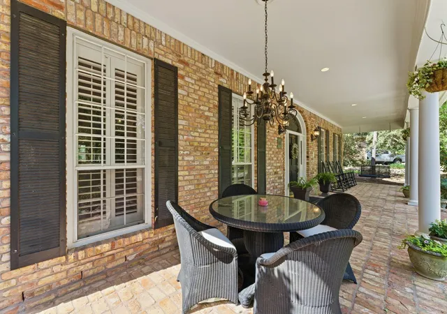 5th image of 147 N Taylor Point Dr, Spring, TX 77382 | MLS# 32647230