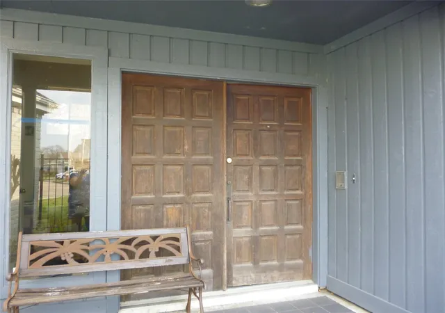 2nd image of 11003 Colebrook Dr, Houston, TX 77072 | MLS# 31592242