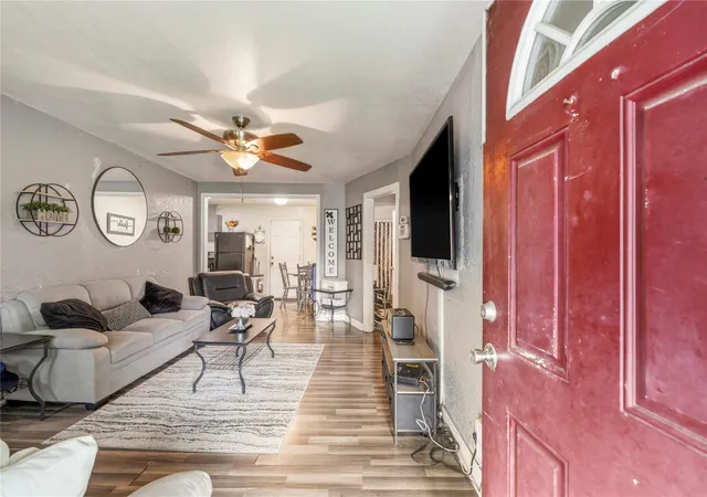 2nd image of 910 W 6th St, Freeport, TX 77541 | MLS# 53107359