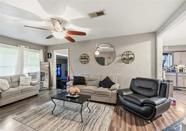 Photo 4 of Single family home for sale at 910 W 6th Street, Freeport, TX 77541 | MLS# 53107359 | Listing updated on 2026-09-11