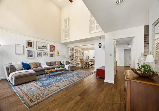 Photo 4 of Townhouse for sale at 2832 Bellefontaine St, Houston, TX 77025 | MLS# 96741687 | Listing updated on 2026-09-14