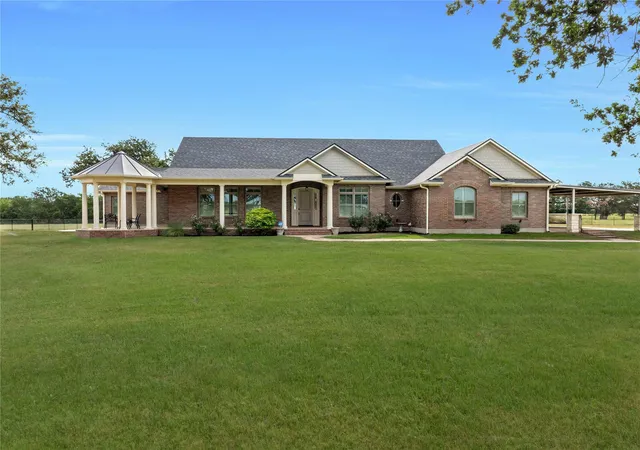 Photo 4 of Single family home for sale at 432 Fm 1953, Groesbeck, TX 76642 | MLS# 870043 | Listing updated on 2026-10-10