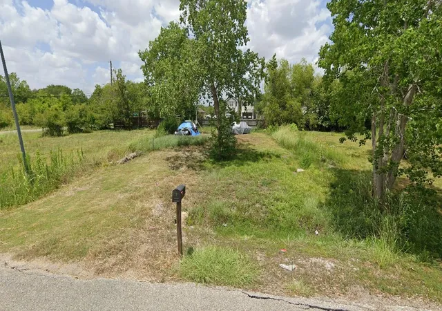 Photo 1 of Land for sale at 5101 Jezebel St, Houston, TX 77033 | MLS# 98625918 | Listing updated on 2026-09-14