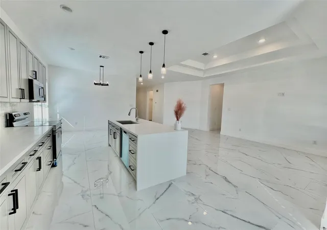 Photo 3 of Single family home for sale at 10127 Grover Ln, Houston, TX 77041 | MLS# 32885685 | Listing updated on 2026-08-30