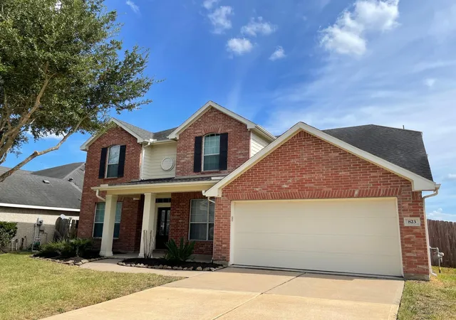 Photo 3 of Single family home for sale at 823 Aqua Vista, Rosenberg, TX 77469 | MLS# 52814558 | Listing updated on 2026-09-05