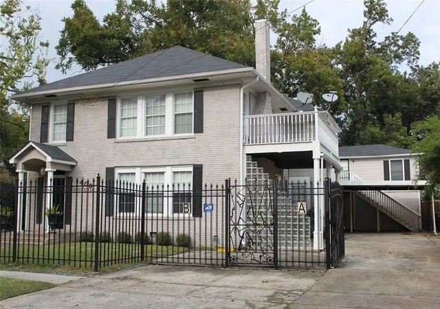 Homes for sale in Houston, TX | 1409 Wentworth St, Houston, TX 77004 | MLS# 97166472